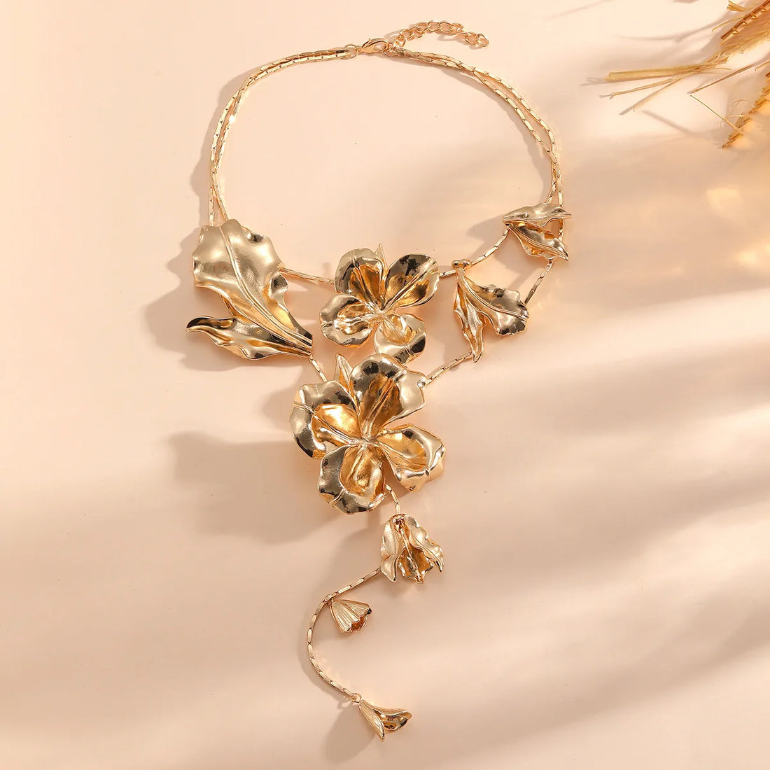 The Musk-Rose Bower Necklace