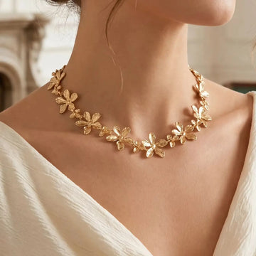 The Rosebuds Choker Necklace