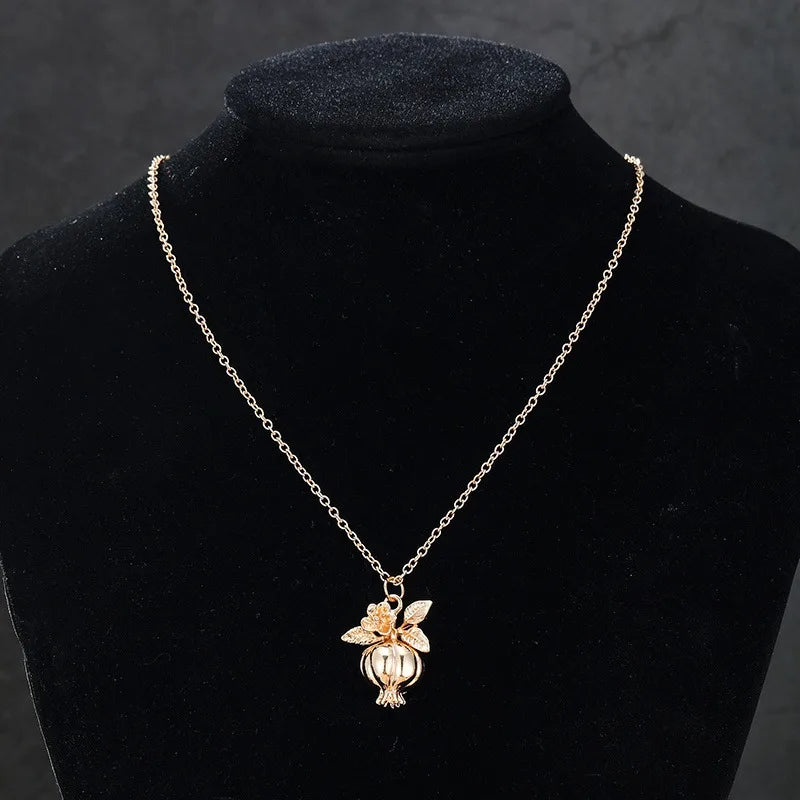 The Proserpine Pendant Necklace