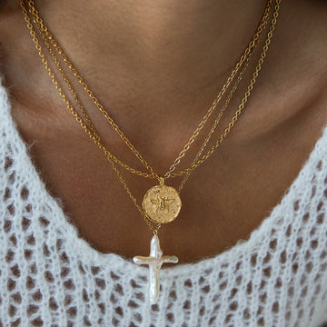 The Burnished Carriage Pendant Necklace