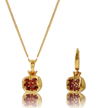 The Laura Pendant Necklace