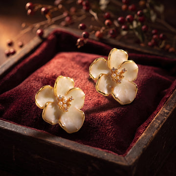 The Daisy Bloom Stud Earrings
