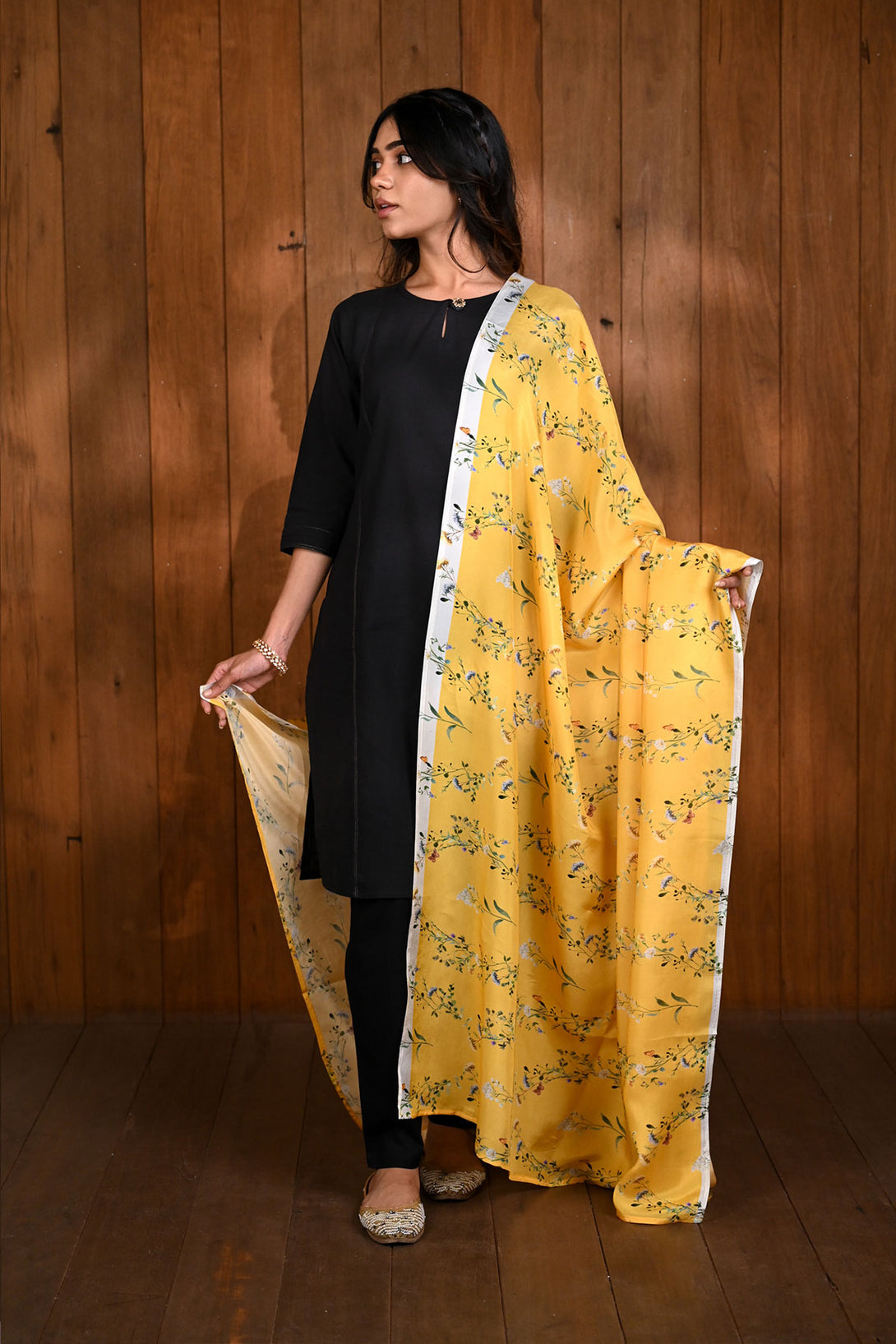 Halo - Silk Dupatta