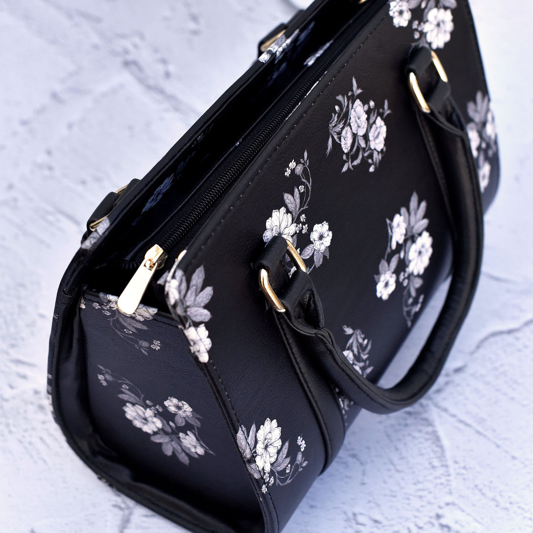 Black Beauty - Shoulder Bag
